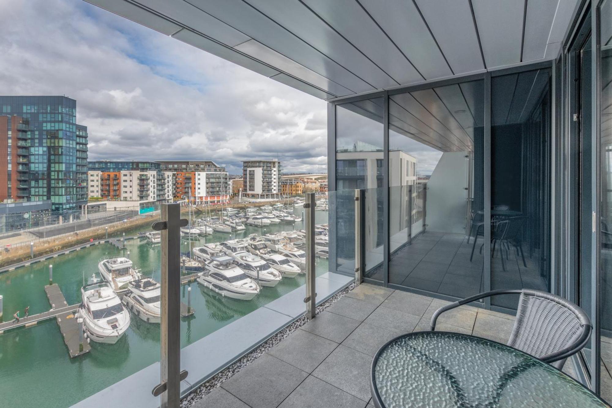 Harbour Hotel & Spa Southampton Pokoj fotografie The view from a balcony at the hotel